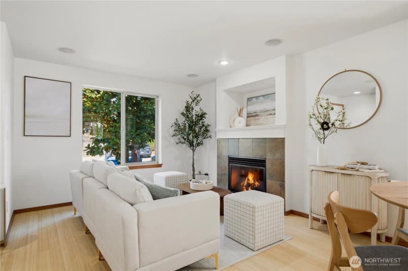 Property photo for 12316 33rd Avenue Ne #c, Seattle photo 6