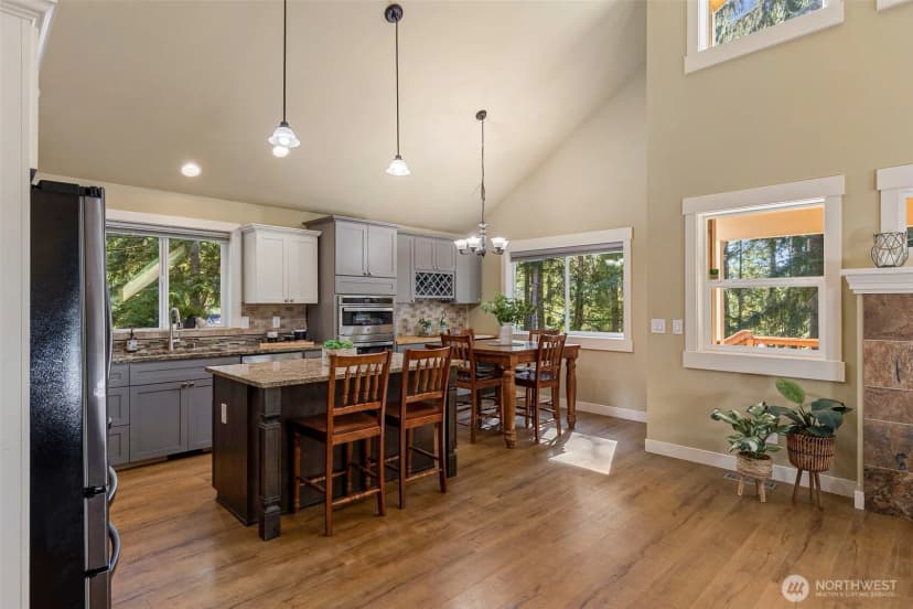 Property photo for 7981 Se Mossy Pond Court, Olalla photo 11