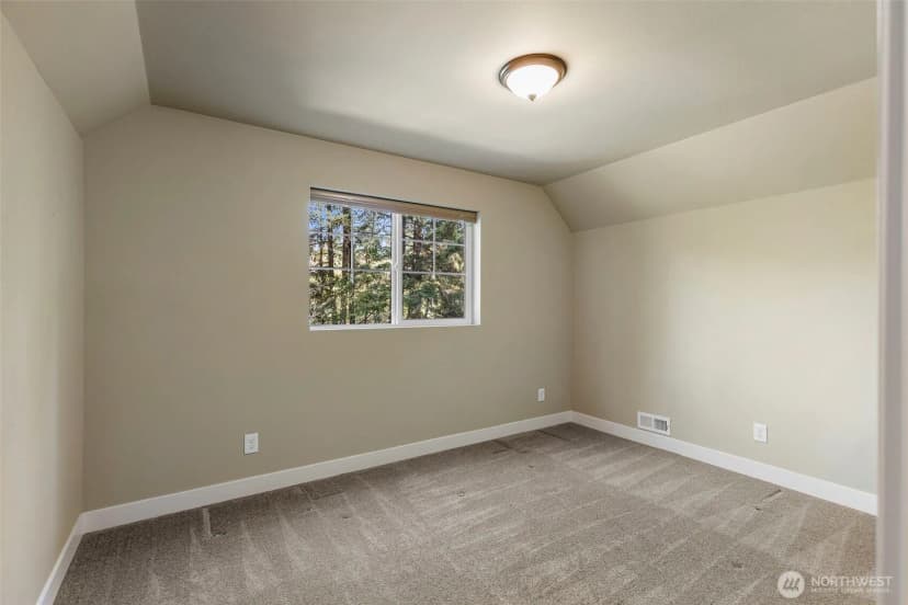 Property photo for 7981 Se Mossy Pond Court, Olalla photo 26