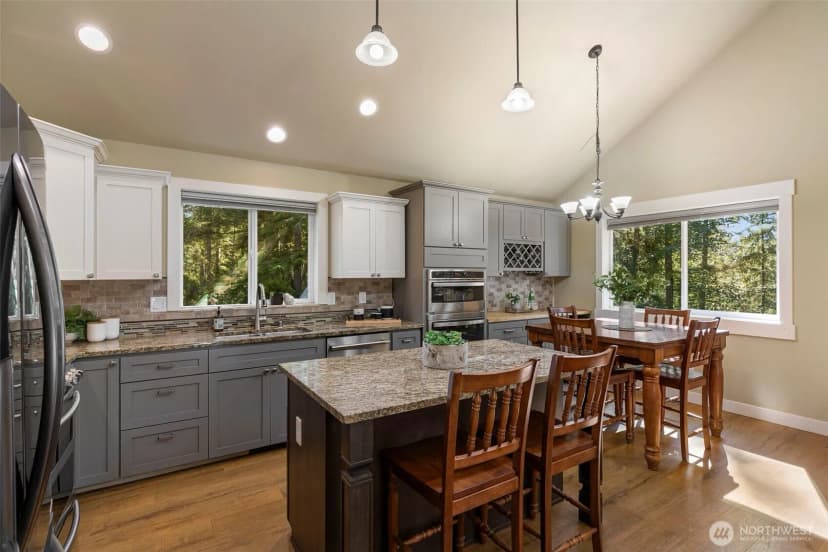 Property photo for 7981 Se Mossy Pond Court, Olalla photo 12