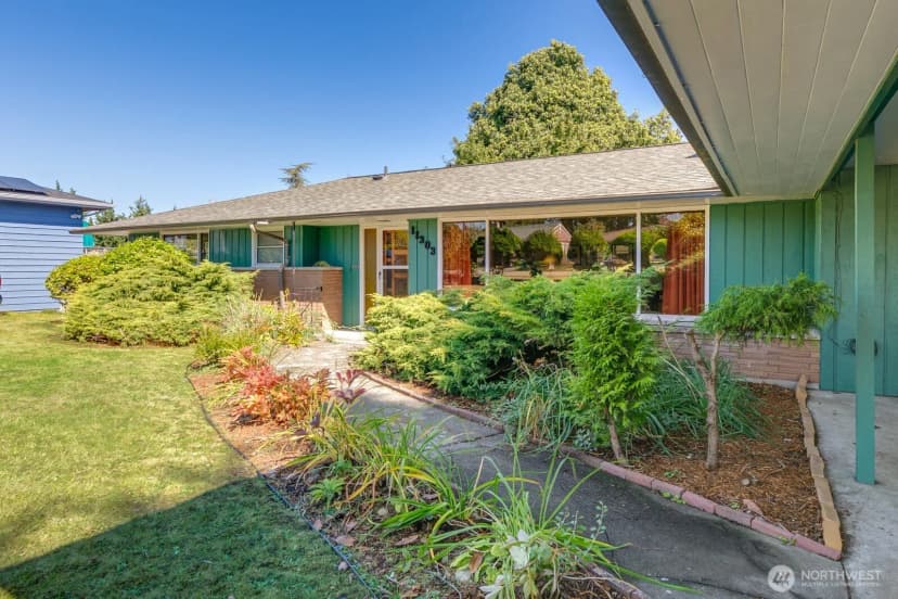 Property photo for 11303 1st Place W, Everett photo 5