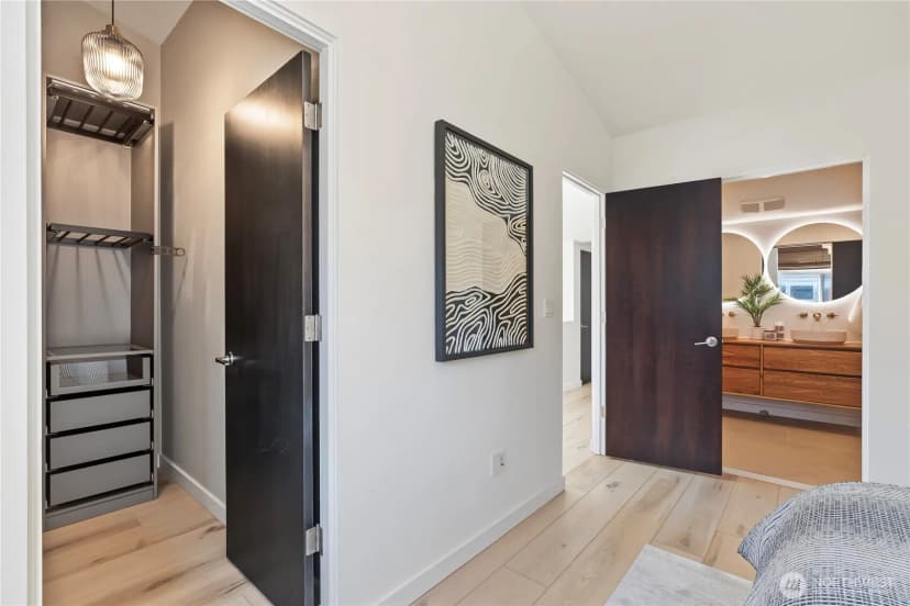 Property photo for 6534 42nd Avenue Sw #b, Seattle photo 22