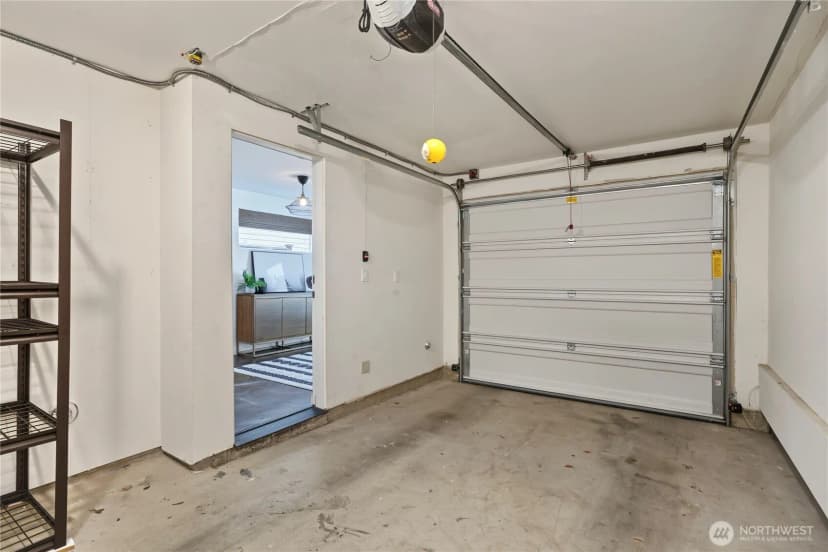 Property photo for 6534 42nd Avenue Sw #b, Seattle photo 27