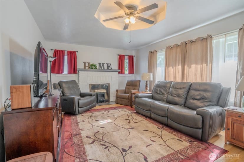 Property photo for 401 S 17th Avenue, Yakima photo 3