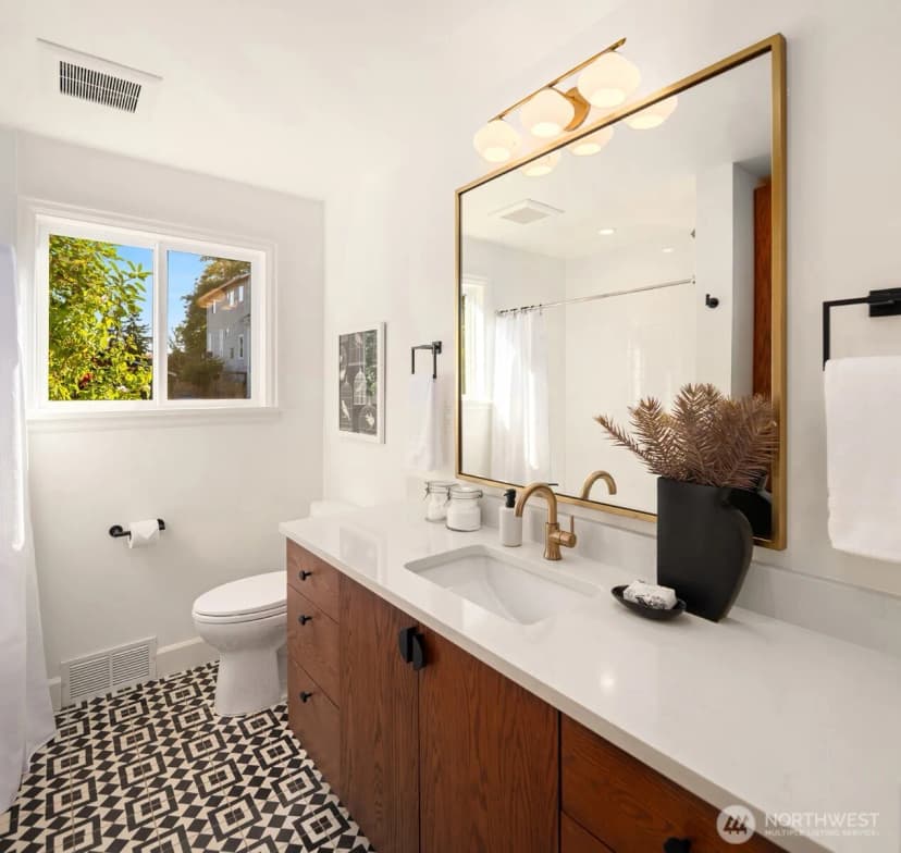 Property photo for 4014 S Dakota Street, Seattle photo 25
