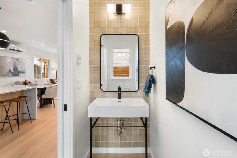 Property photo for 2013 A Nw 64th Street, Seattle photo 12