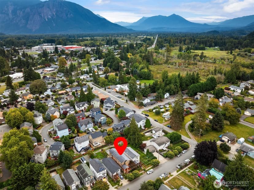 Property photo for 8336 Silva Avenue Se, Snoqualmie photo 31