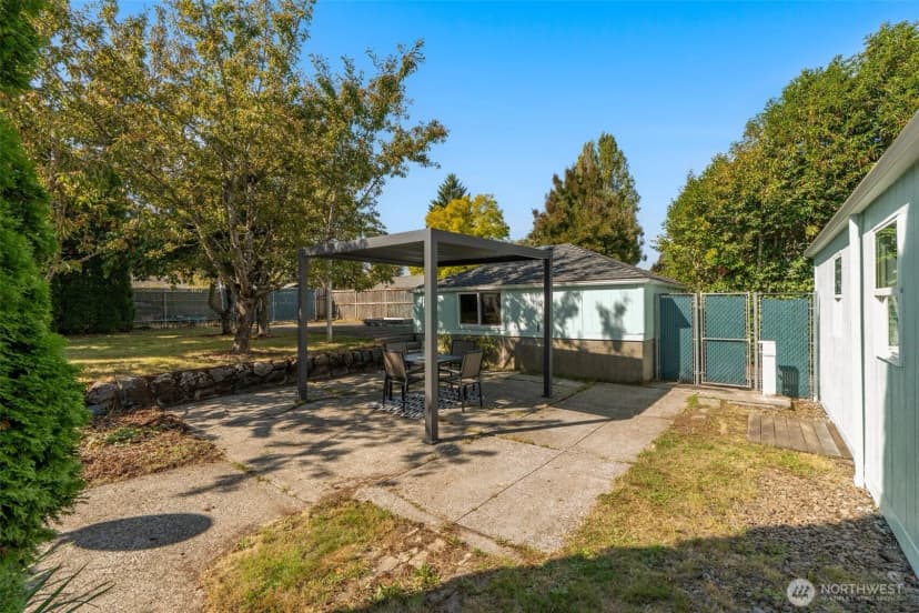 Property photo for 8627 9th Avenue Sw, Seattle photo 21