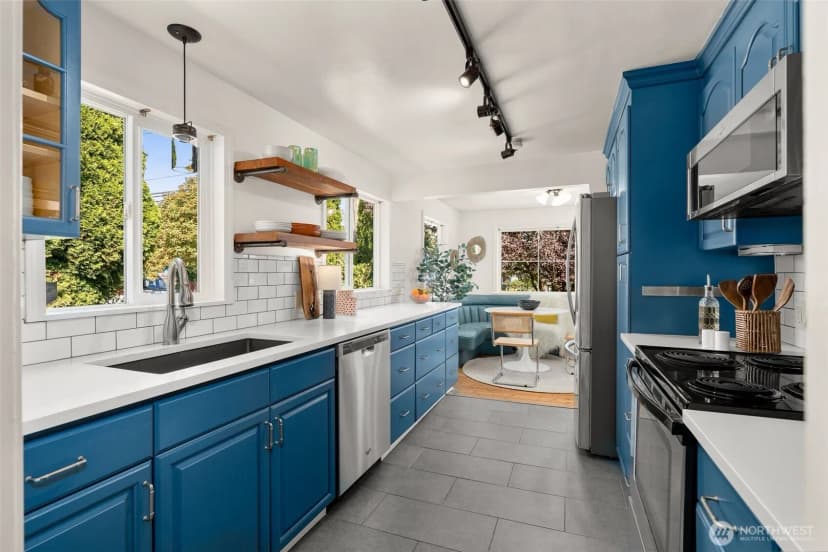 Property photo for 8627 9th Avenue Sw, Seattle photo 11