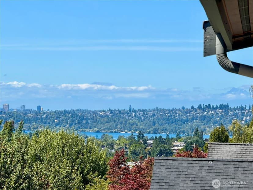 Property photo for 11514 Ne 87th Street #b, Kirkland photo 26