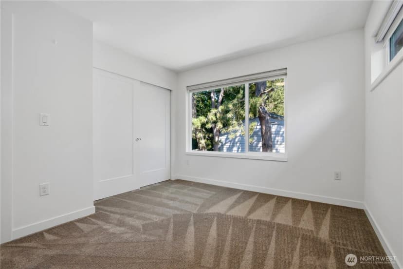 Property photo for 11514 Ne 87th Street #b, Kirkland photo 27