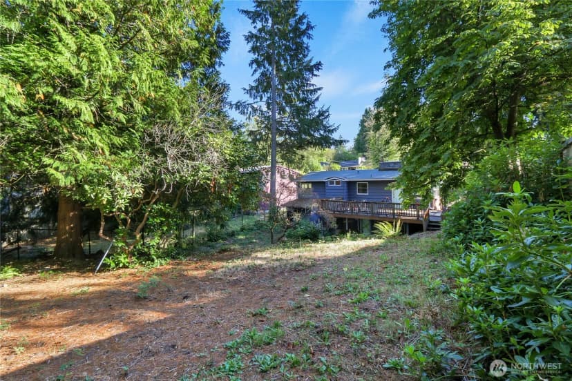 Property photo for 1242 Ne 169th Street, Shoreline photo 2