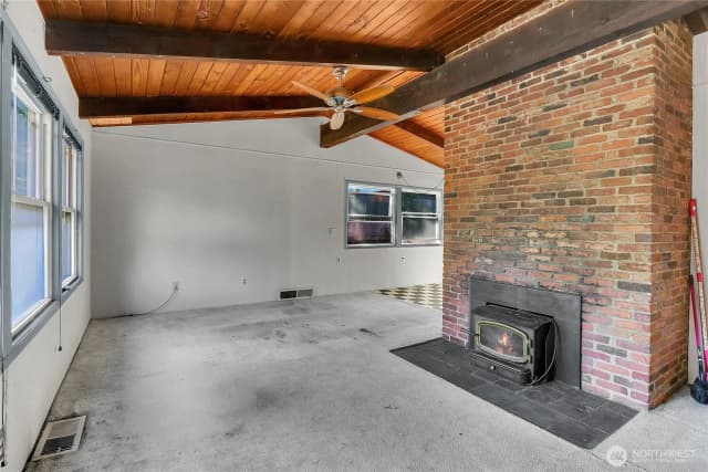 Property photo for 1242 Ne 169th Street, Shoreline photo 3