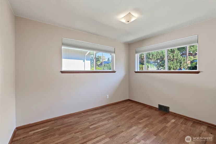 Property photo for 5925 48th Avenue S, Seattle photo 16