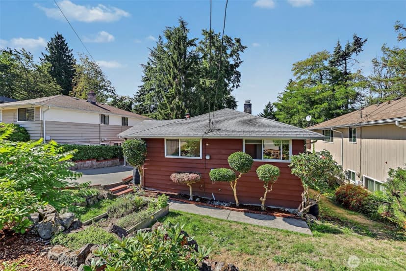 Property photo for 5925 48th Avenue S, Seattle photo 34