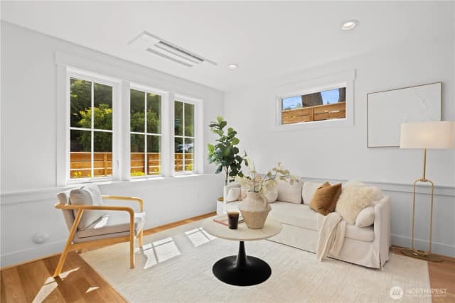 Property photo for 268 Fulton Street, Seattle photo 4
