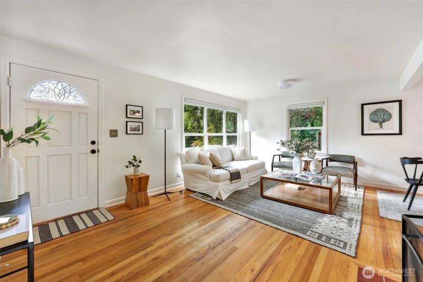 Property photo for 8044 38th Avenue Ne, Seattle photo 4