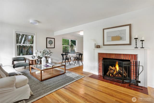Property photo for 8044 38th Avenue Ne, Seattle photo 2