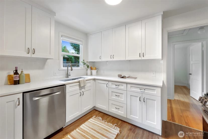 Property photo for 8044 38th Avenue Ne, Seattle photo 12