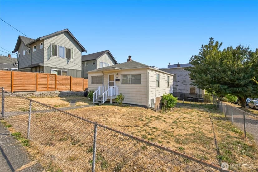 Property photo for 1403 E Alder Street, Seattle photo 4