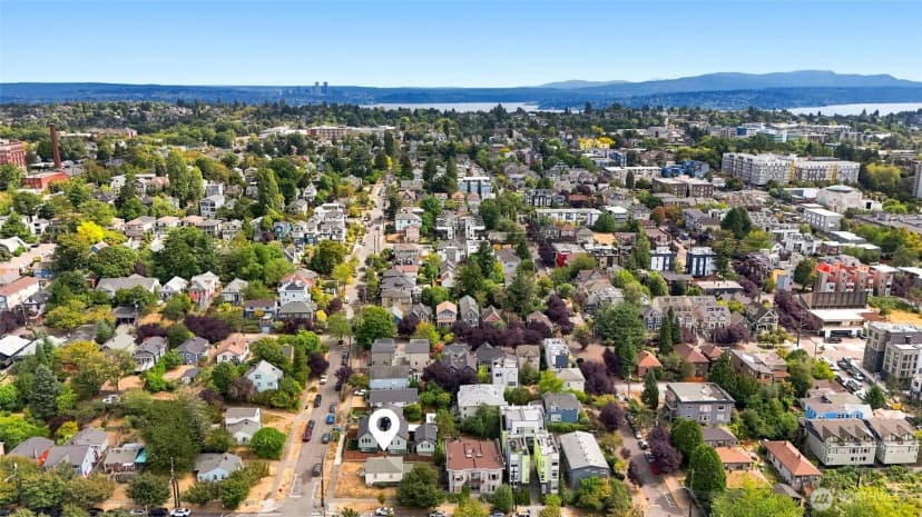 Property photo for 1403 E Alder Street, Seattle photo 10