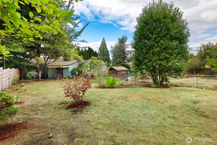 Property photo for 9219 5th Avenue Ne, Seattle photo 22