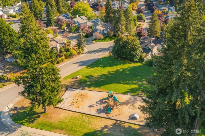 Property photo for 24201 38th Place Se, Sammamish photo 30