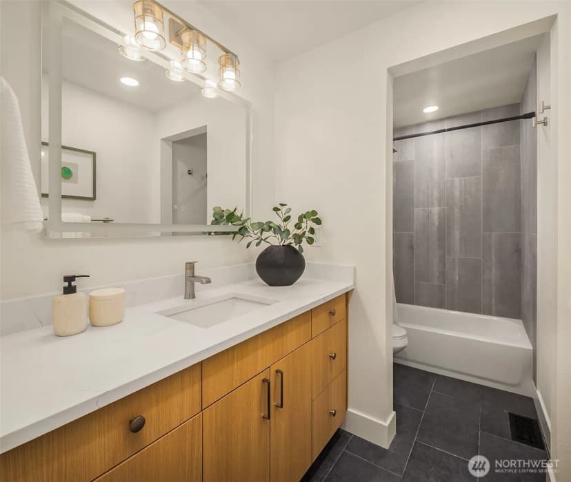 Property photo for 12442 83rd Avenue S, Seattle photo 28