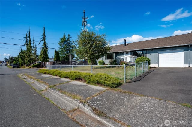 Property photo for 3215 21st Street #a, Everett photo 2