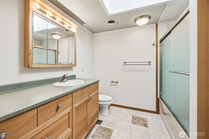 Property photo for 14317 Greenbelt Drive E, Bonney Lake photo 19