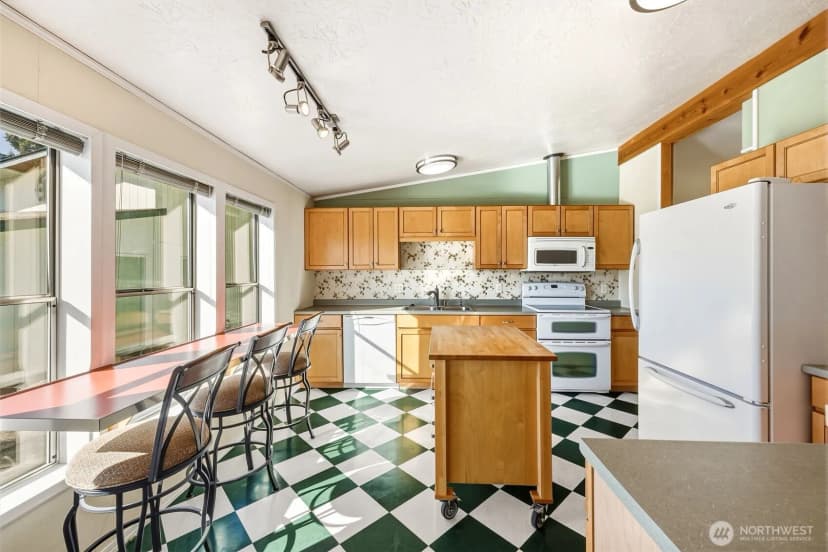 Property photo for 14317 Greenbelt Drive E, Bonney Lake photo 10