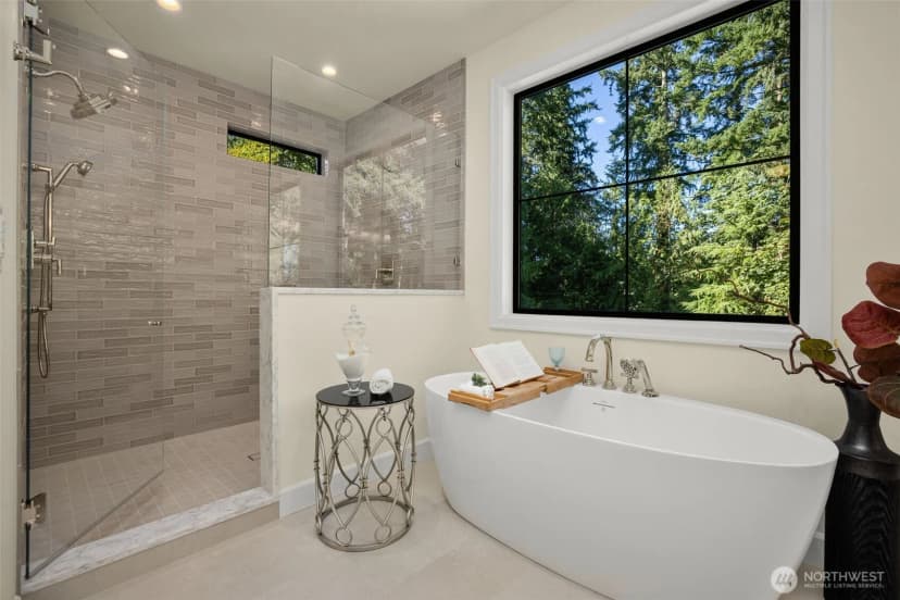 Property photo for 21450 Ne 79th, Redmond photo 33