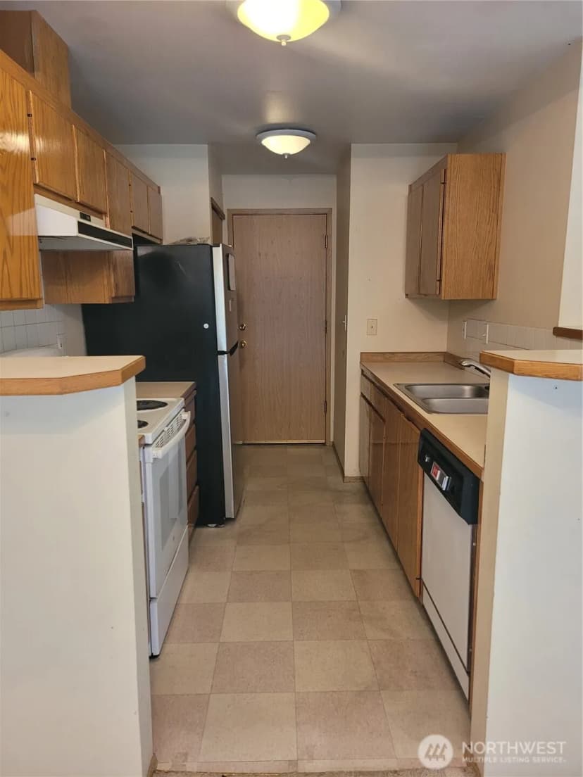 Property photo for 5004 168 Street Sw #a, Lynnwood photo 8