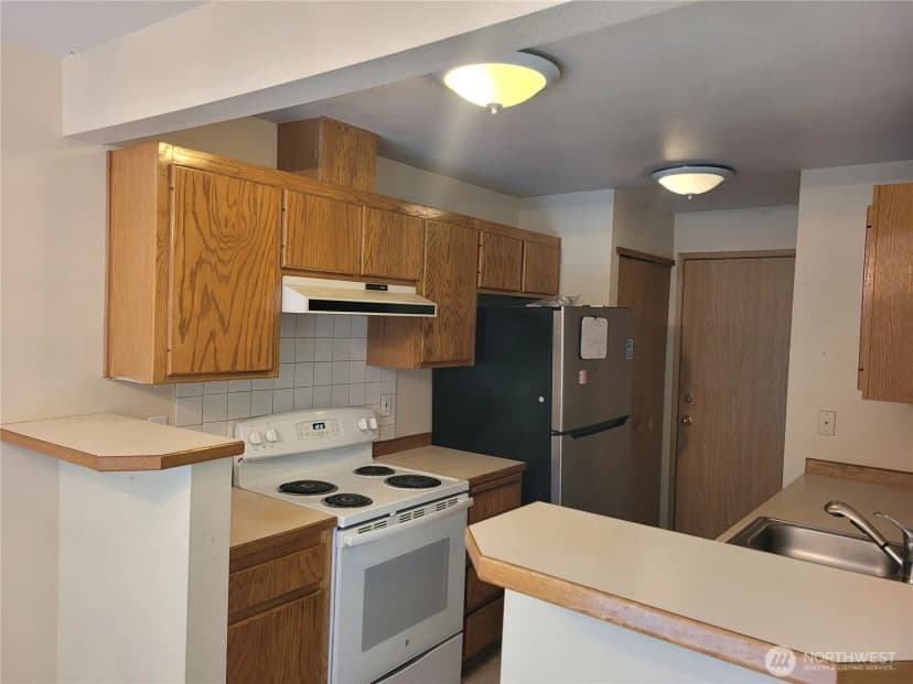 Property photo for 5004 168 Street Sw #a, Lynnwood photo 6
