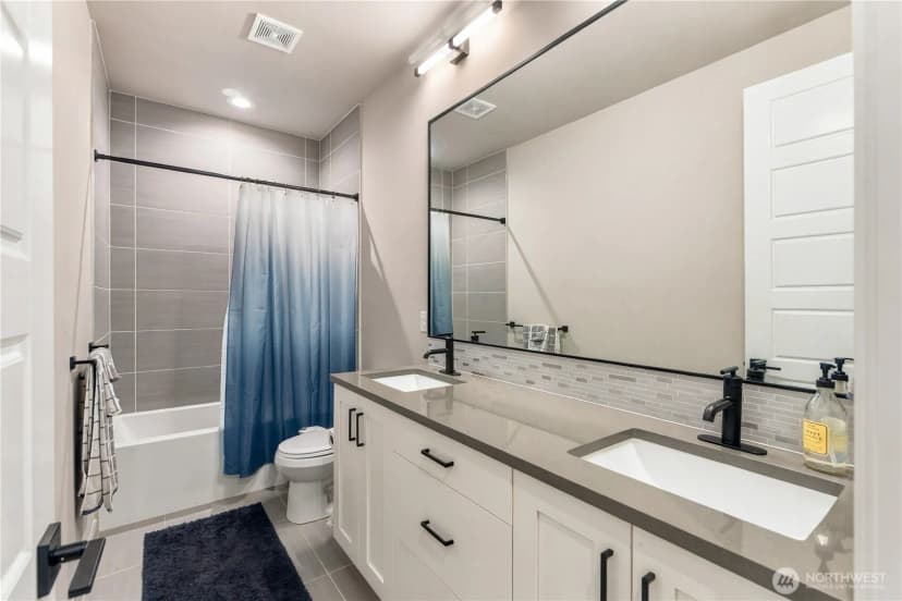 Property photo for 18305 Snohomish Avenue, Snohomish photo 32