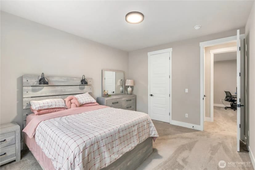 Property photo for 18305 Snohomish Avenue, Snohomish photo 35