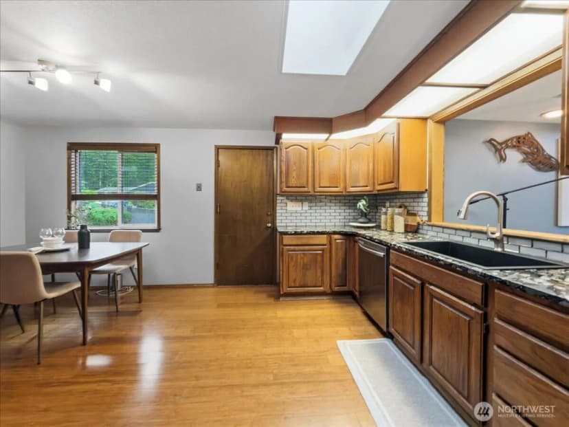 Property photo for 19607 136th Place Se, Renton photo 14
