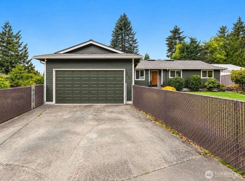 Property photo for 19607 136th Place Se, Renton photo 2