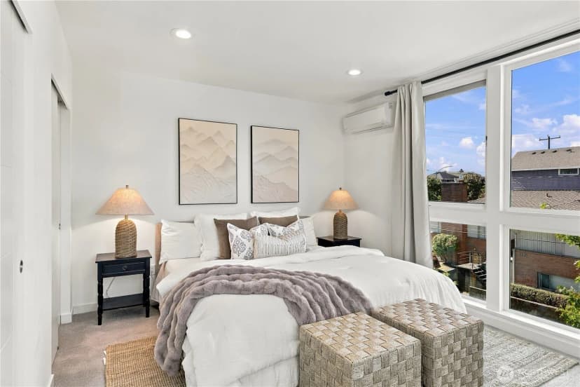 Property photo for 4608 Evanston Avenue N, Seattle photo 6