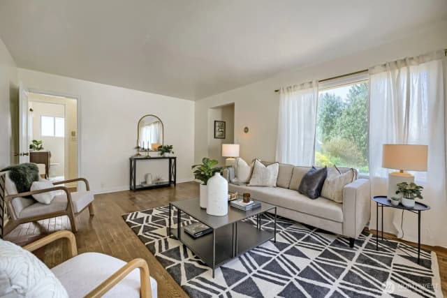 Property photo for 10808 Lake Ridge Drive S, Seattle photo 5