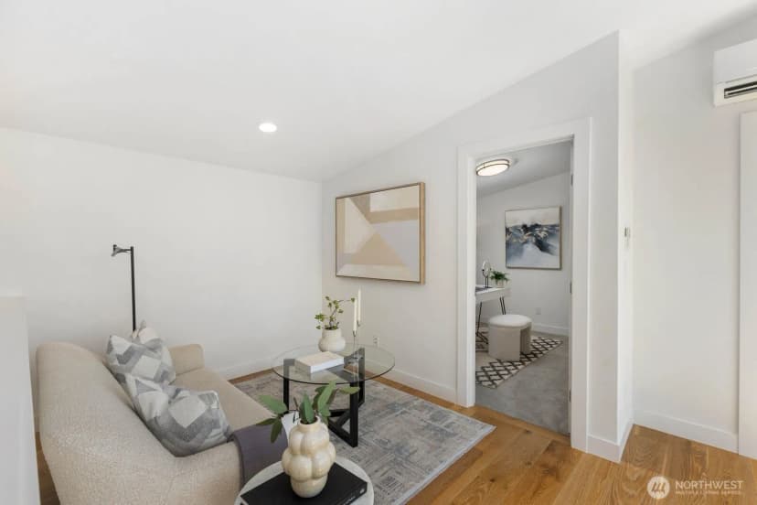 Property photo for 10240 40th Avenue Sw #a, Seattle photo 21