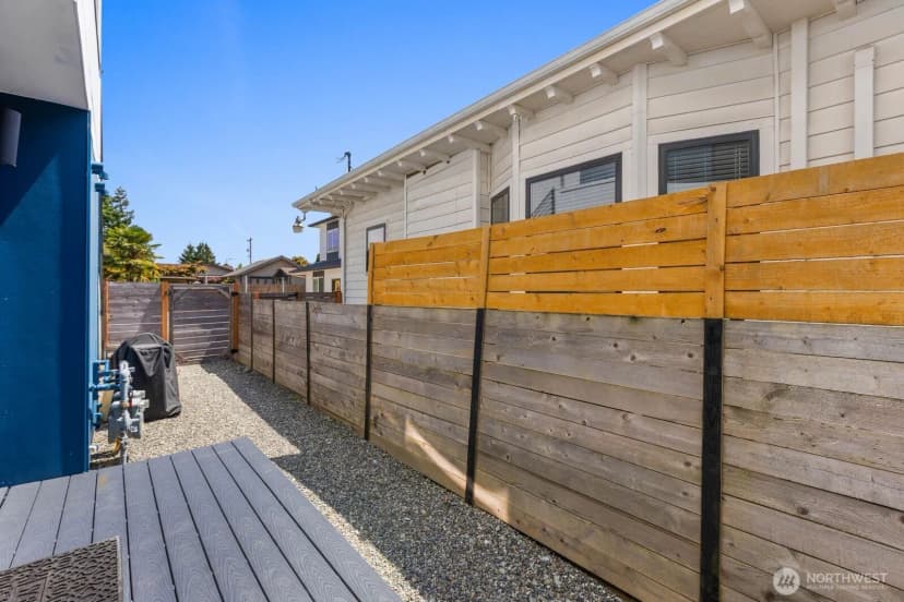 Property photo for 10240 40th Avenue Sw #a, Seattle photo 30