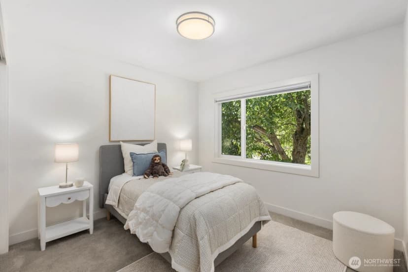 Property photo for 10240 40th Avenue Sw #a, Seattle photo 15