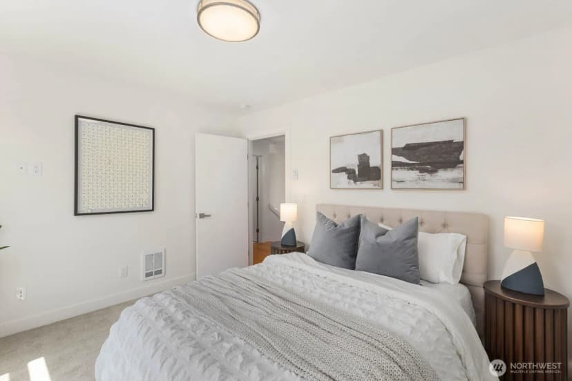 Property photo for 10240 40th Avenue Sw #a, Seattle photo 16