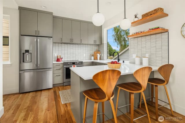 Property photo for 4353 Sw Willow Street, Seattle photo 4
