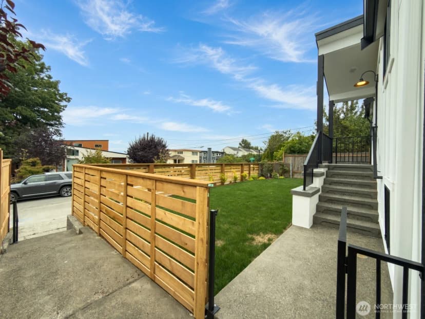 Property photo for 5402 20th Avenue S, Seattle photo 2