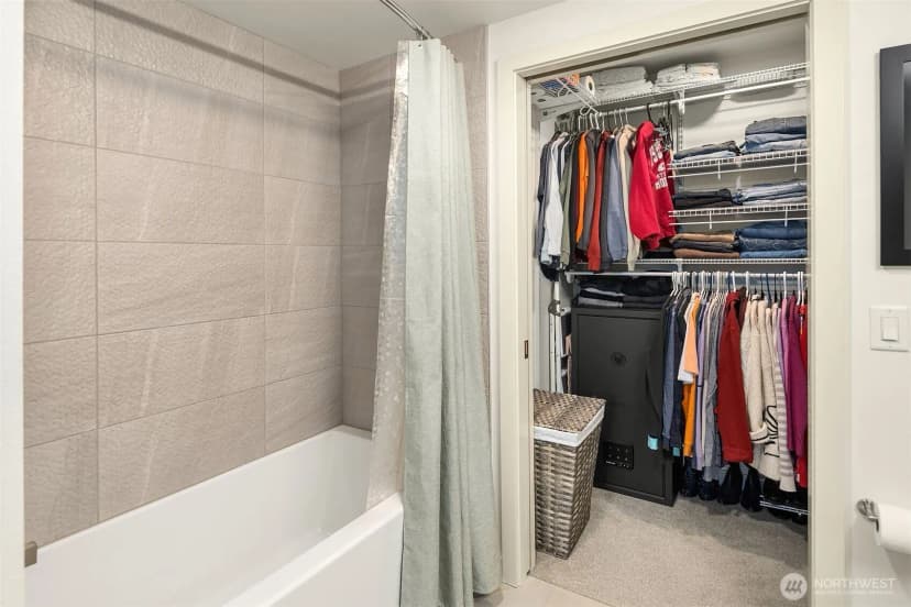 Property photo for 11903 Ne 128th Street #109, Kirkland photo 16