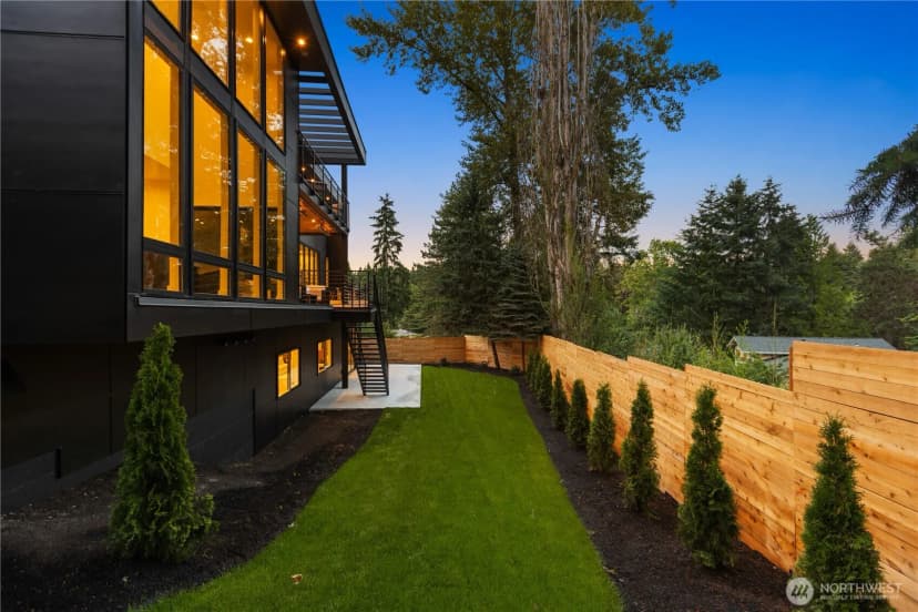 Property photo for 2908 129th Avenue Ne, Bellevue photo 40