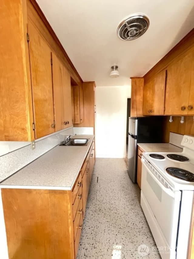 Property photo for 5127 Colby Avenue #3, Everett photo 5