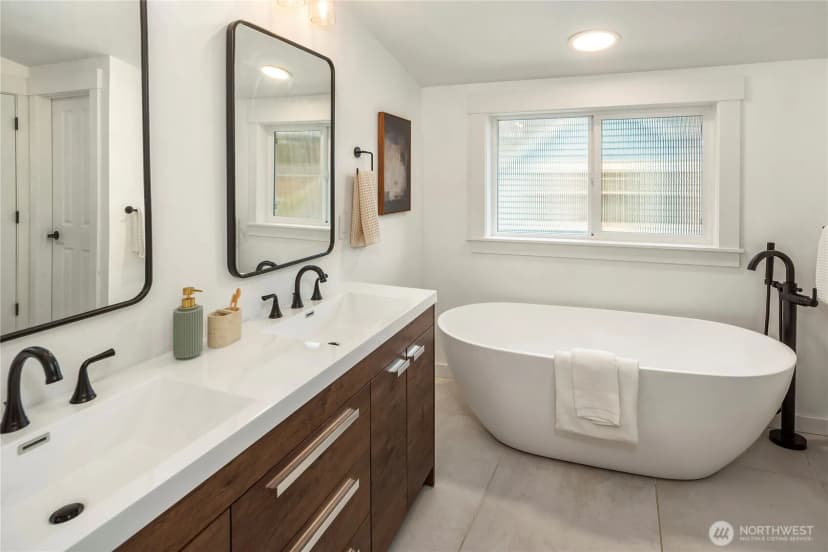 Property photo for 7755 35th Avenue Ne, Seattle photo 24